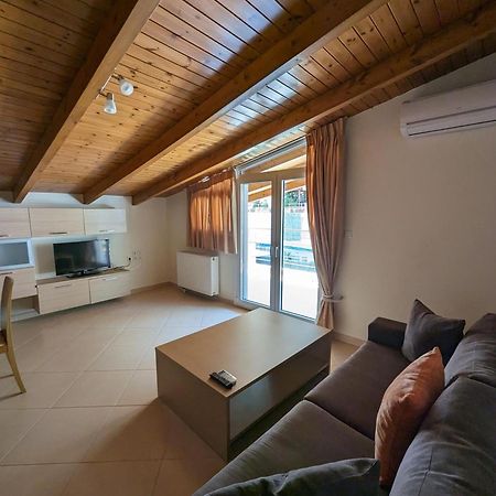 Samaras Apartments Kamena Vourla Exterior foto